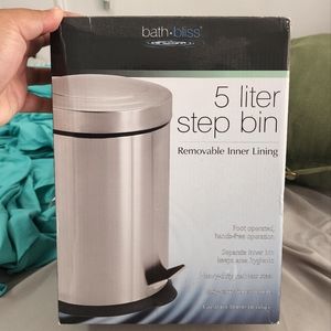 Bath Bliss Trash Can